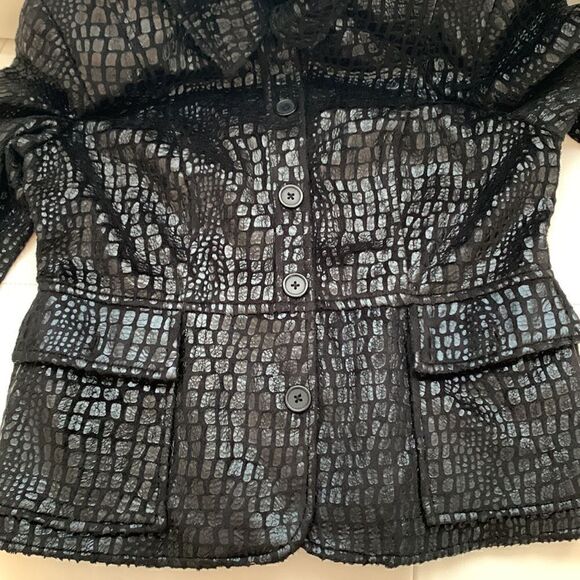 ESSENTIALS by MILANO Black Faux Reptile Womens Jacket. Size M - Picture 9 of 10